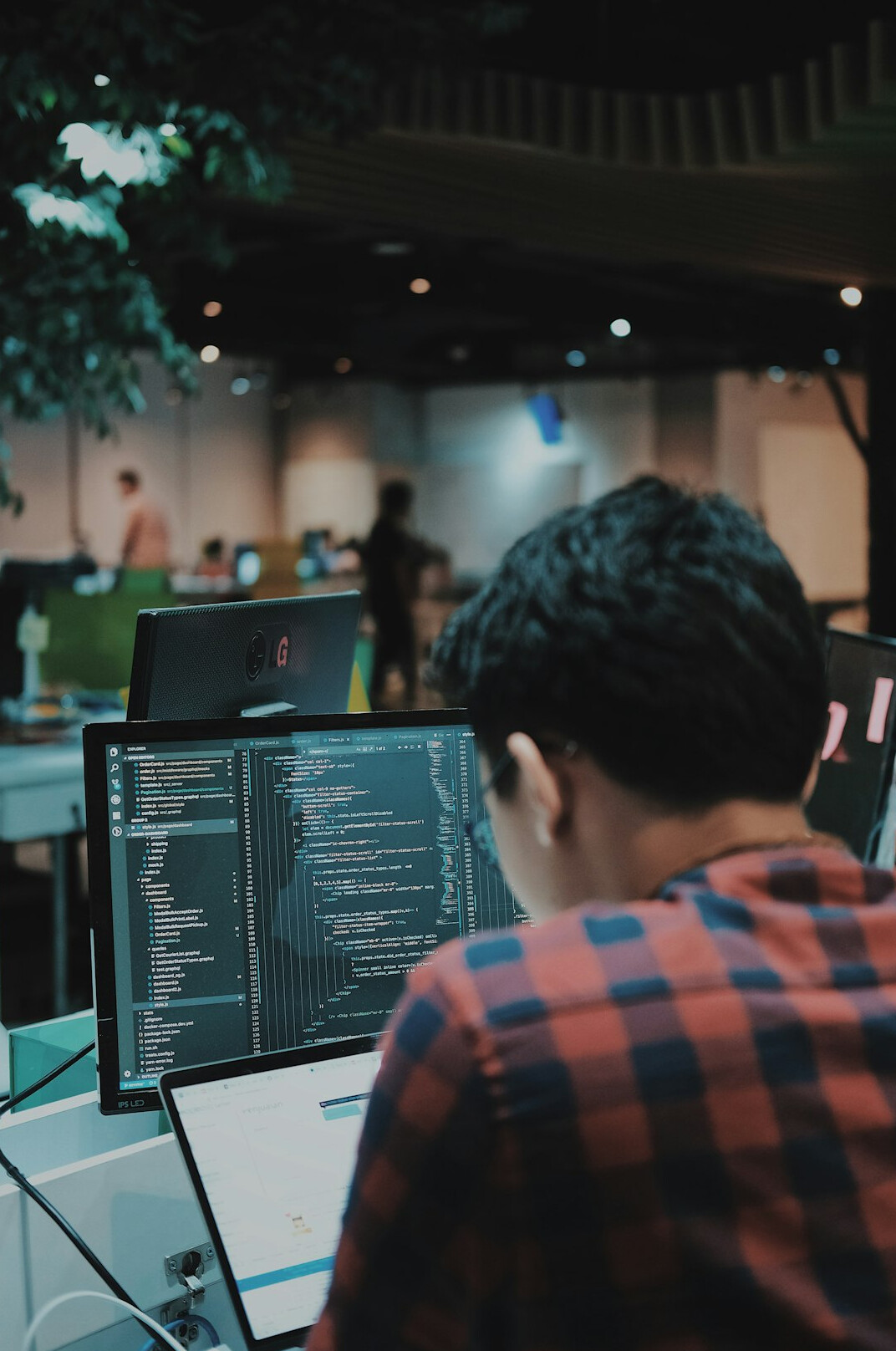 programmer coding insurance app
